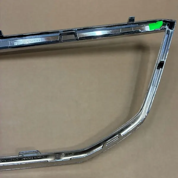 Skoda Octavia III Front Grille Frame 2016-2020 OE image 5