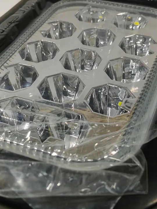 Hella peruutusvalo OEM 2ZR 357 025-021 - Käytetty image 3