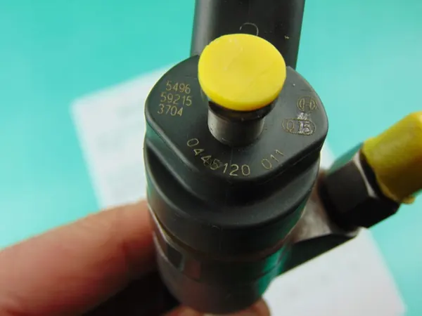 Inyector IVECO 2.3 HPI EURO 3 0445120011 image 2