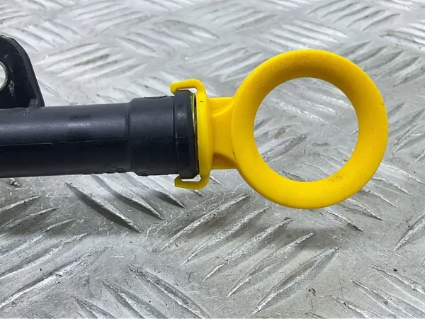 Oliepeilstok OEM 04L103634 met dop 2.0 TDI image 3