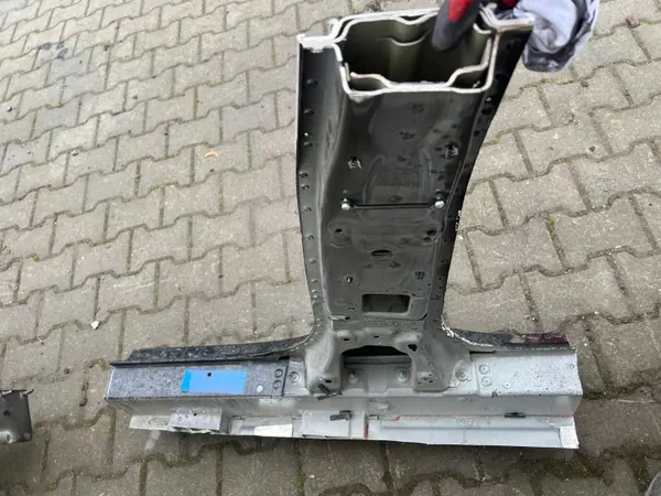 Tesla Model S Middenstijl Rechts OEM Onderdeel image 5