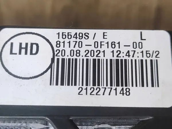 Faros delanteros izquierdo Toyota Verso 2021 image 10