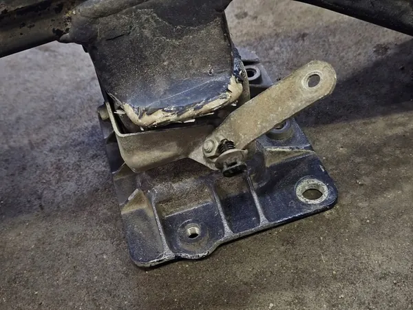 Mercedes-Benz A W168 2003 Traversina paraurti anteriore OEM image 3