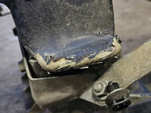 Mercedes-Benz A W168 2003 Traversina paraurti anteriore OEM image 4