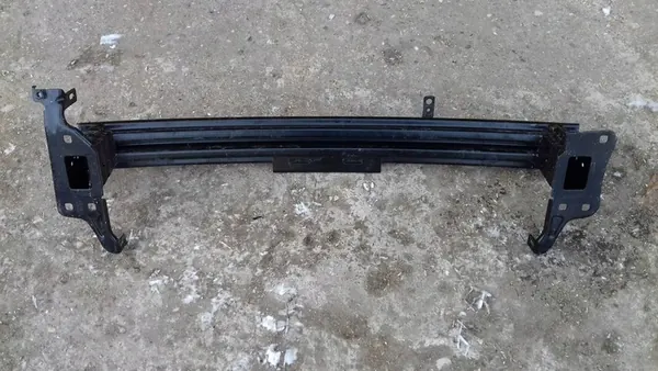 Etupuskuri vahvistus 6V0807109 Skoda Fabia III image 2