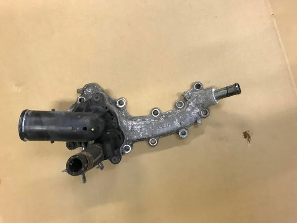 Thermostaathuis OEM P68399843AB voor 3.6L Pentastar image 2