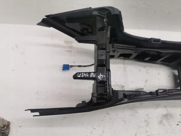 Mercedes middenconsole armsteun OEM A2466804301 image 3