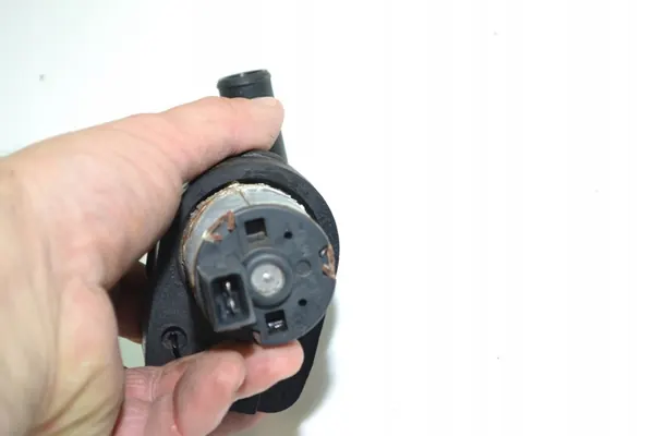 Pompa acqua Mercedes-Benz A0028353564 image 2