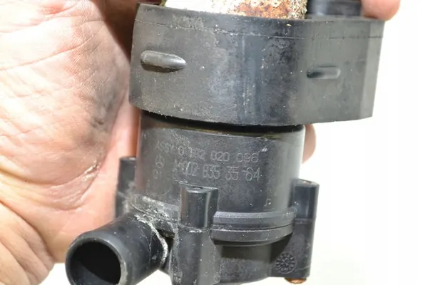 Pompa acqua Mercedes-Benz A0028353564 image 4