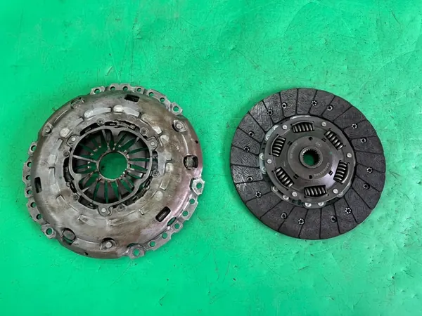 Schaeffler LuK kytkinpaketti Opel Insignialle image 5