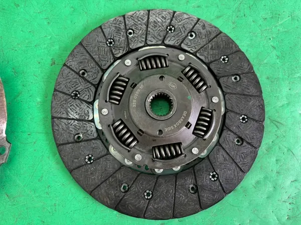 Schaeffler LuK kytkinpaketti Opel Insignialle image 8