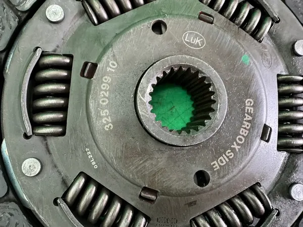 Schaeffler LuK kytkinpaketti Opel Insignialle image 9