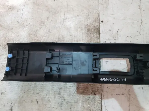 Renault Kangoo IV Plafonnier Garniture OEM 739206380R image 10