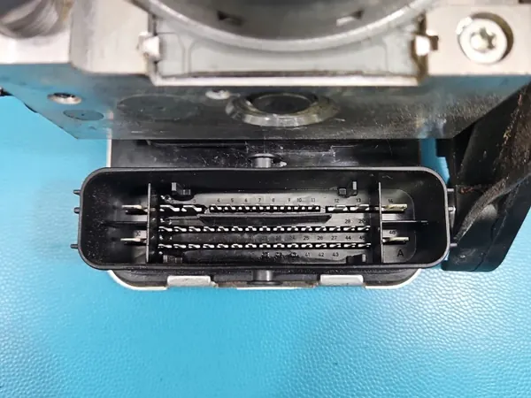 Pompe ABS 5Q0614517DL pour VW Tiguan II 2016- image 5