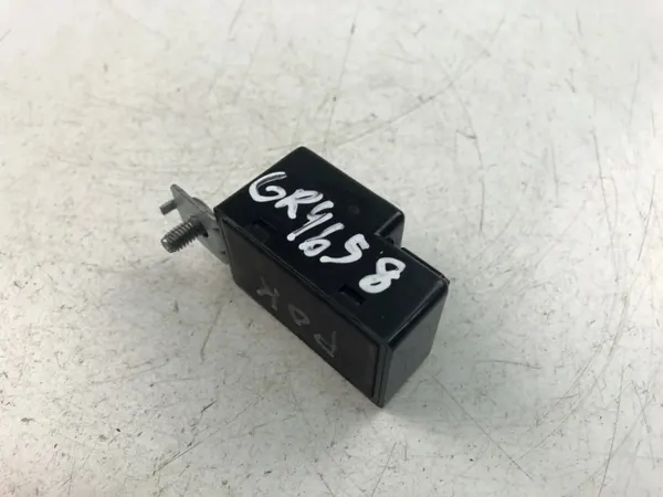 Sirena de alarma Hyundai Tucson OEM 957104D011 Usado image 3