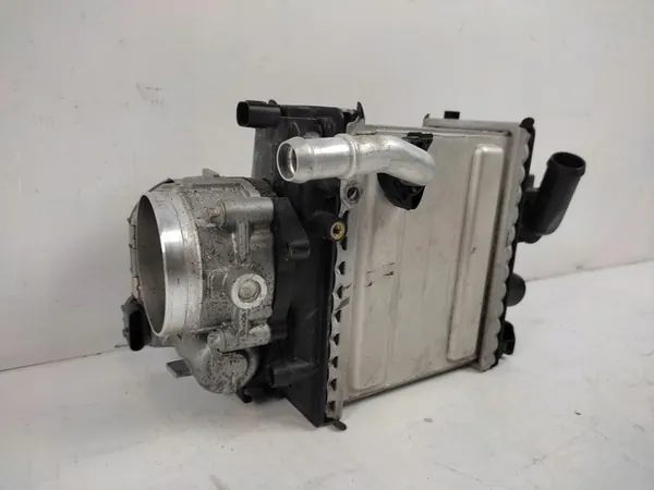 Mercedes intercooler a1770901214 image 8