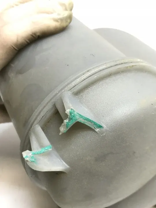 Expansietank Mercedes C-Klasse W206 A2065000000 image 4