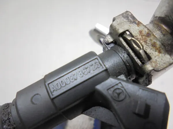 MERCEDES A W168 Injektor image 5