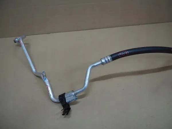 Air Conditioning Hose Ford Fiesta MK7 1.4 TDCI image 2