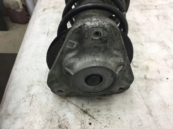 Amortecedor dianteiro esquerdo Mercedes-Benz OEM A2123208938 image 3