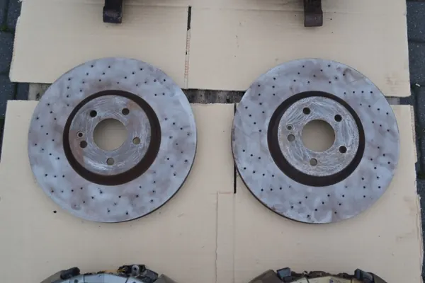 Kit de freins avant 350MM Mercedes A W176 A45 AMG image 5