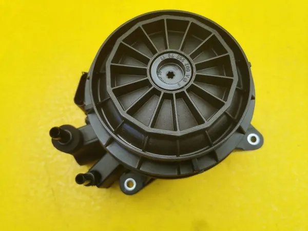 Bränslefilterhus Mercedes OM654 image 3