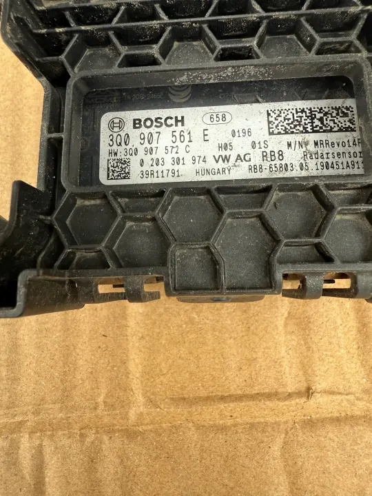 Radar Assistente de Faixa VW OEM 3Q0907561E - Usado image 3
