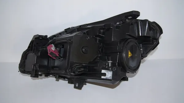 RECHTER XENONKOPLAMP MERCEDES B-KLASSE W246 image 2