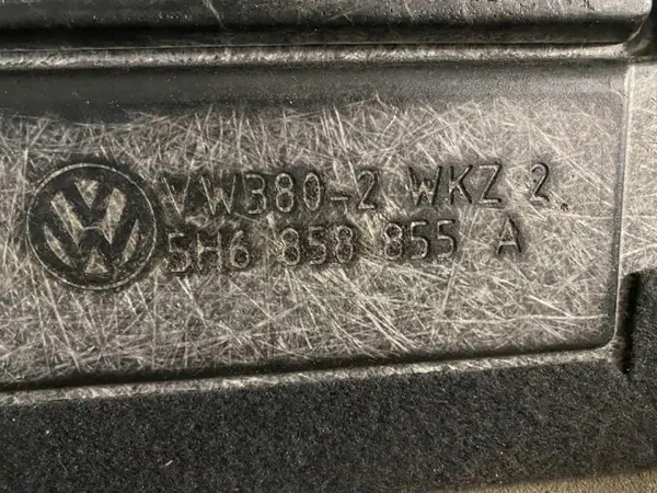 Alfombrilla de maletero usada OEM 5H6858855A VW Golf VIII image 5