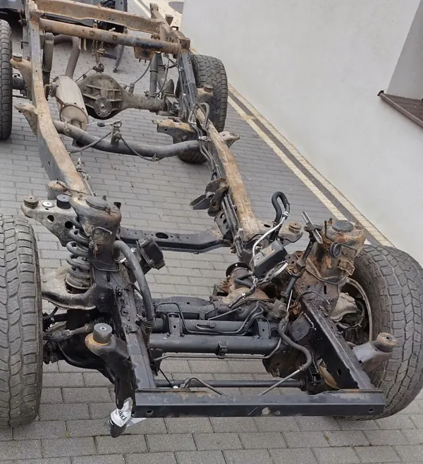 Chassi Mitsubishi L200 OEM L-200 Cabina Simples Usado image 3