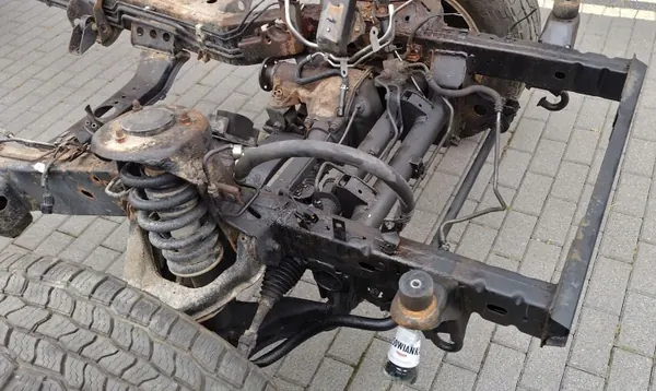 Chassi Mitsubishi L200 OEM L-200 Cabina Simples Usado image 4