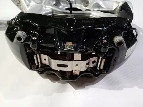 Etupää oikea pyöränkannatin OEM 670034831 Maserati Levante image 3