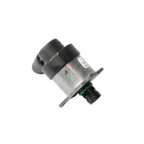 Mercedes Polttoainemääräventtiili OEM A6420740384 image 4