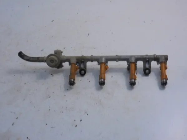 Daihatsu OE AK-12-724832 Einspritzschiene - Gebraucht image 2