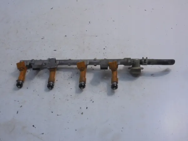 Daihatsu OE AK-12-724832 Einspritzschiene - Gebraucht image 3