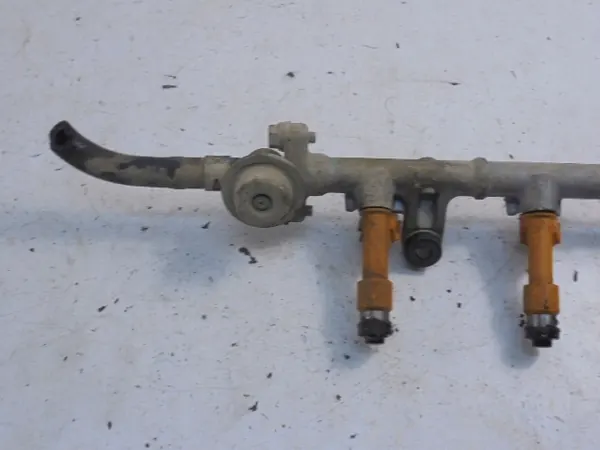 Daihatsu OE AK-12-724832 Einspritzschiene - Gebraucht image 4