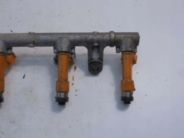 Daihatsu OE AK-12-724832 Einspritzschiene - Gebraucht image 5