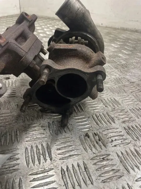 Gebruikte turbo OEM 13512410 voor Mitsubishi Pajero IV 3.2L image 2