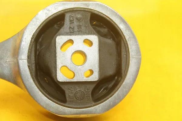 Soporte de Motor VW Polo V 6R Audi Seat Skoda 6Q0199851AM image 10