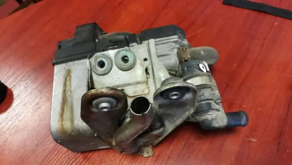 BMW OEM 6925736 Pysäköintilämmitys - Käytetty image 3