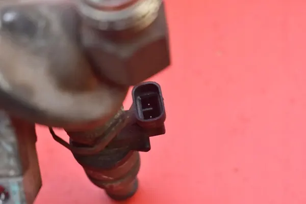 Polttoainejohdin Opel Vectra C 2.2 16V 12574825 image 6