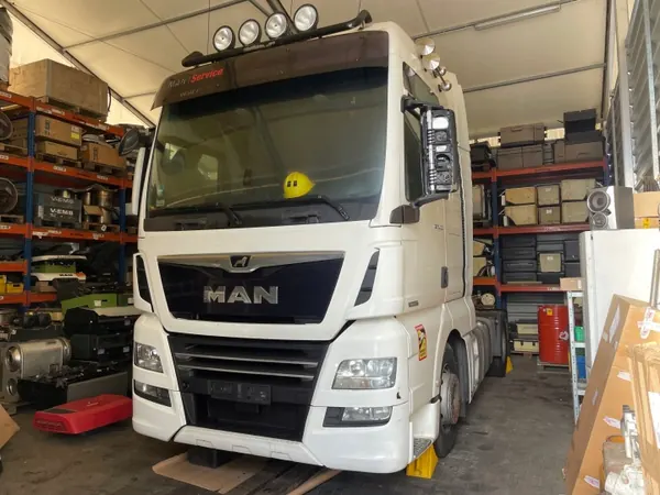 Cabina completa MAN TGX XXL Euro 6 - OEM KABINA81MANXXL image 2