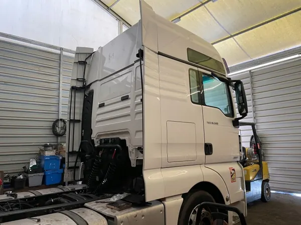 Cabina completa MAN TGX XXL Euro 6 - OEM KABINA81MANXXL image 5