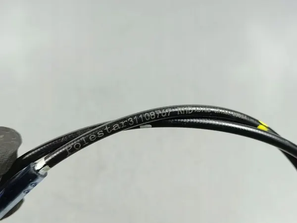 Polestar 2 2024 Kabel voor motorkapvergrendeling OEM 31108767 image 2