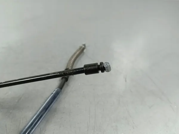 Polestar 2 2024 Kabel voor motorkapvergrendeling OEM 31108767 image 4