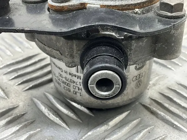 Imupumppu Skoda Rapid 2013 1J0612181D image 2