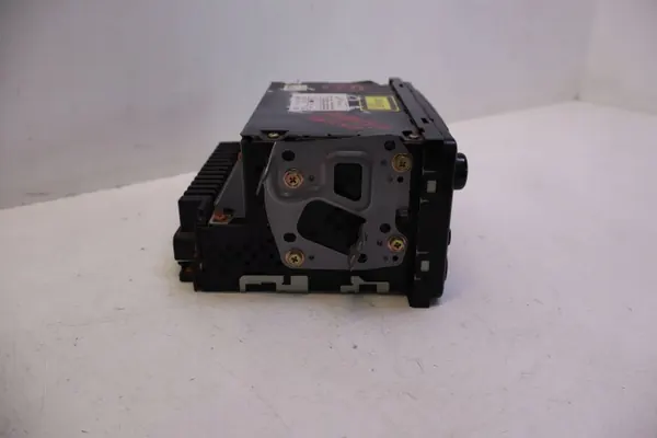 Toyota Avensis Verso CD-radio OEM 86120-44080 image 4