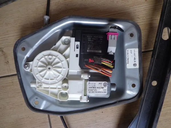 Regulador de janela dianteira direita Golf V Kombi Jetta image 2