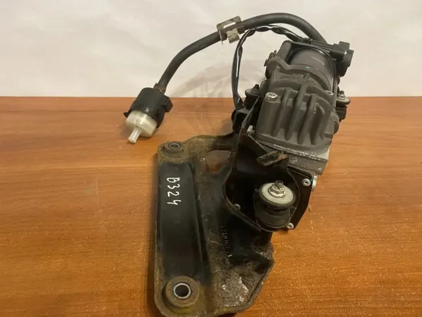 Compressor de ar Mercedes-Benz OEM A2123200143 Usado image 4