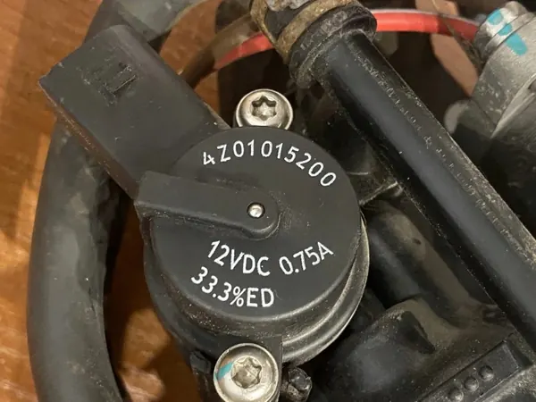 Compressor de ar Mercedes-Benz OEM A2123200143 Usado image 9